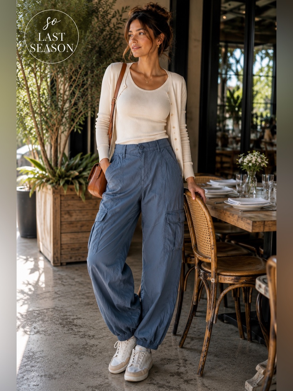 American Eagle High-Rise Baggy Jogger Cargo Pants Blue Size 6 NWT